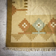 Load image into Gallery viewer, Hand Woven Wool India Flatweave Rug