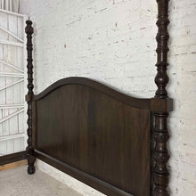 Load image into Gallery viewer, Four Poster Traditional King Oak Bed