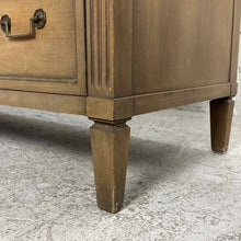 Load image into Gallery viewer, Heritage Henredon Driftwood 8-Drawer Dresser