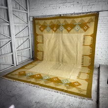 Load image into Gallery viewer, Hand Woven Wool India Flatweave Rug