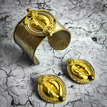 Load image into Gallery viewer, Set of 3 Vintage Artisan Mixed Metals Cuff