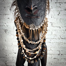 Load image into Gallery viewer, Papua New Guinea Hand Carved Wood Carving