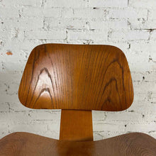 Load image into Gallery viewer, Set of 2 Eames Moulded Plywood Accent Chair