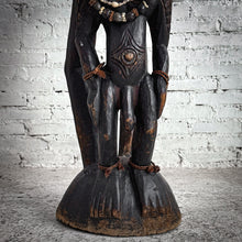 Load image into Gallery viewer, Papua New Guinea Hand Carved Wood Carving