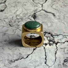 Load image into Gallery viewer, Vintage Scandinavian 14K Gold Green Cabochon Fashion Ring