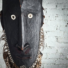 Load image into Gallery viewer, Papua New Guinea Hand Carved Wood Carving