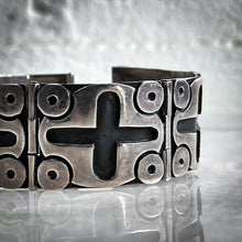 Load image into Gallery viewer, Modernist Silver Taxco Bangle
