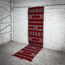 Load image into Gallery viewer, Moroccan Berber Zemmour Kilim Flatweave Rug