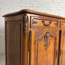 Load image into Gallery viewer, French Provincial Louis XV Style Oak Buffet