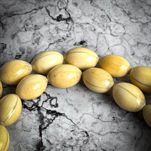 Load image into Gallery viewer, Vintage Artisan Tribal Tagua Nut Necklace