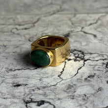 Load image into Gallery viewer, Vintage Scandinavian 14K Gold Green Cabochon Fashion Ring