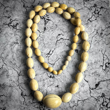 Load image into Gallery viewer, Vintage Artisan Tribal Tagua Nut Necklace