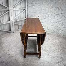 Load image into Gallery viewer, Round Early American Drop Leaf Dining Table