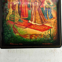 Load image into Gallery viewer, Fedoskino Russian 'Tsar Saltan' Lacquer Box