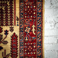Load image into Gallery viewer, Bakhtiari Accent Persian Knotted Rug
