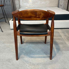 Load image into Gallery viewer, Set of 6 Contemporary Leather & Wood Dining Chair