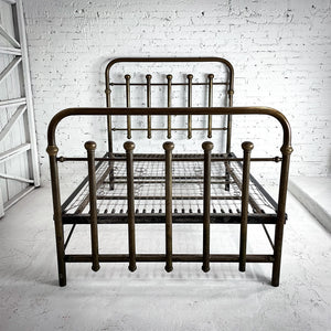 Early 20th Century Traditional Full Double Brass Bed