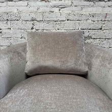 Load image into Gallery viewer, Palliser Kinsley Swivel + Glide Club Chair
