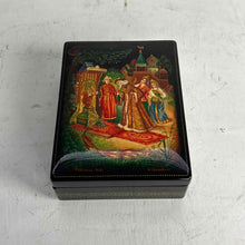 Load image into Gallery viewer, Fedoskino Russian 'Tsar Saltan' Lacquer Box
