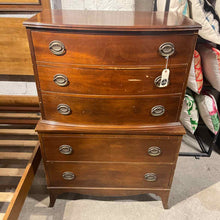 Load image into Gallery viewer, Antique Johnson furniture Co Federal Mahogany Chest of Drawers
