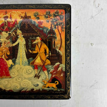 Load image into Gallery viewer, Kholui Russian 'Snegurochka' Lacquer Box
