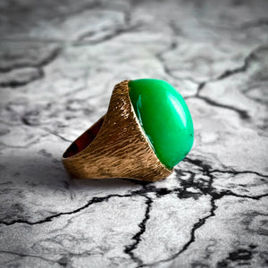 Vintage Brutalist Gold 18K Chrysophrase Cocktail Ring