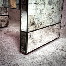 Load image into Gallery viewer, Set of 2 Contemporary Mirror Nightstand
