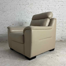 Load image into Gallery viewer, Palliser Westfield Leather Recliner
