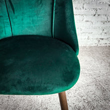 Load image into Gallery viewer, Set of 4 Homylin Scandinavian Style Velvet Metal Dining Chair

