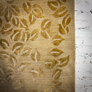 Transitional Wool & Silk Room Contemporary Knotted Rug