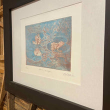 Load image into Gallery viewer, Ranas y Sapos Framed Intaglio Print
