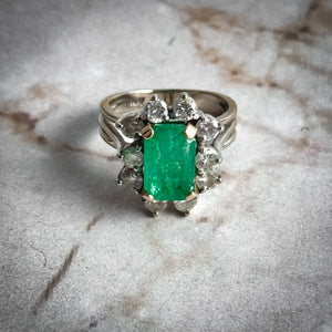 Vintage Art Deco 14k White Gold Emerald & Diamond Cocktail Ring