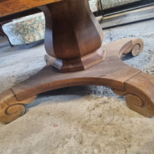 Load image into Gallery viewer, European Style Veneer Cocktail Table
