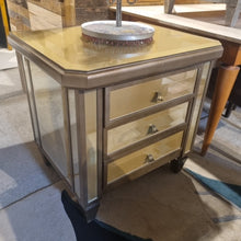 Load image into Gallery viewer, Set of 2 Hollywood Regency Gilt Nightstand
