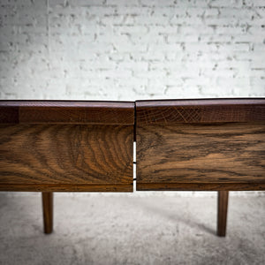 Contemporary Oak Extension Dining Table