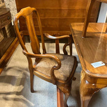 Load image into Gallery viewer, Set of 10 Queen Anne Style Cedar Dining Chair
