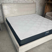 Load image into Gallery viewer, Casa Kutu Woven King Fabric Bed
