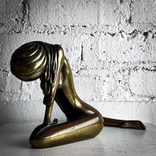 Load image into Gallery viewer, 1984 Tom Bennett Modernist Bronze Sculpture
