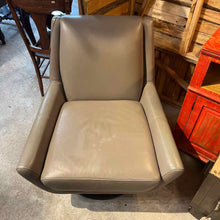 Load image into Gallery viewer, Palliser Leather Accent Chair
