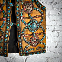 Load image into Gallery viewer, Antique Uzbek Handcrafted Applique Silk Decorative Folk Piece
