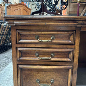 Cal Mode Traditional Semi-gloss Oak Desk