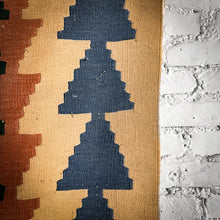 Load image into Gallery viewer, Kilim Wool Accent Turkish Flatweave Rug
