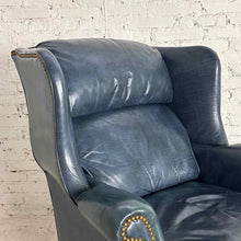 Load image into Gallery viewer, Schafer Bros. Style 5120 Wingback Set
