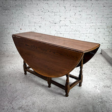 Load image into Gallery viewer, Round Early American Drop Leaf Dining Table
