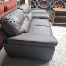 Load image into Gallery viewer, Boal Innovo Leather Loveseat
