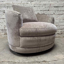 Load image into Gallery viewer, Palliser Kinsley Swivel + Glide Club Chair
