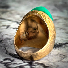 Load image into Gallery viewer, Vintage Brutalist Gold 18K Chrysophrase Cocktail Ring
