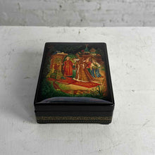 Load image into Gallery viewer, Fedoskino Russian 'Tsar Saltan' Lacquer Box
