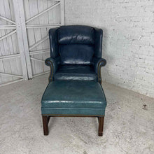 Load image into Gallery viewer, Schafer Bros. Style 5120 Wingback Set
