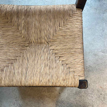 Load image into Gallery viewer, European Style Accent Chair
